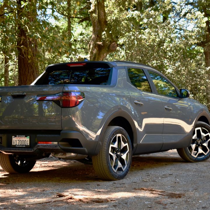 Rear three quarter view of the 2022 Hyundai Santa Cruz.