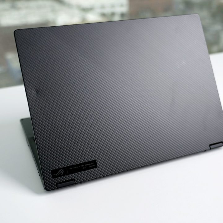 The textured lid of the ROG Flow X13.