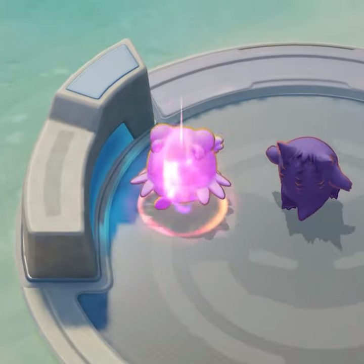 Blissey healing teammate in Pokémon Unite.