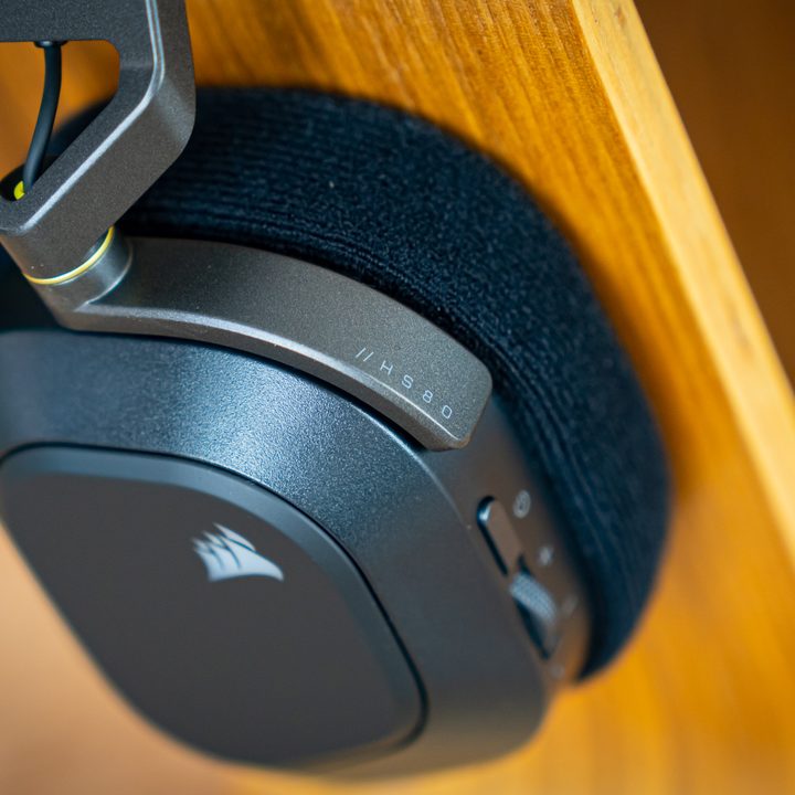 Corsair HS80 Earcup