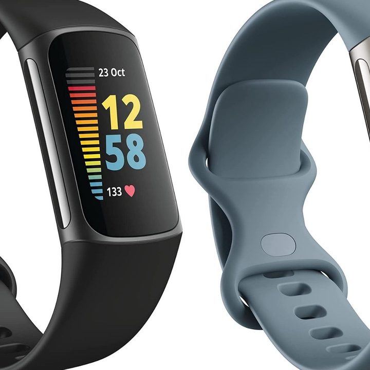 The Fitbit Charge 5 leaks in black and blue.