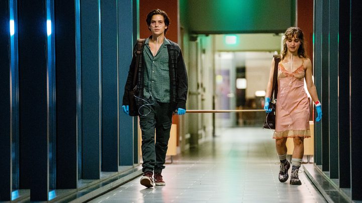 Cole Sprouse and Haley Lu Richardson in Five Feet Apart.