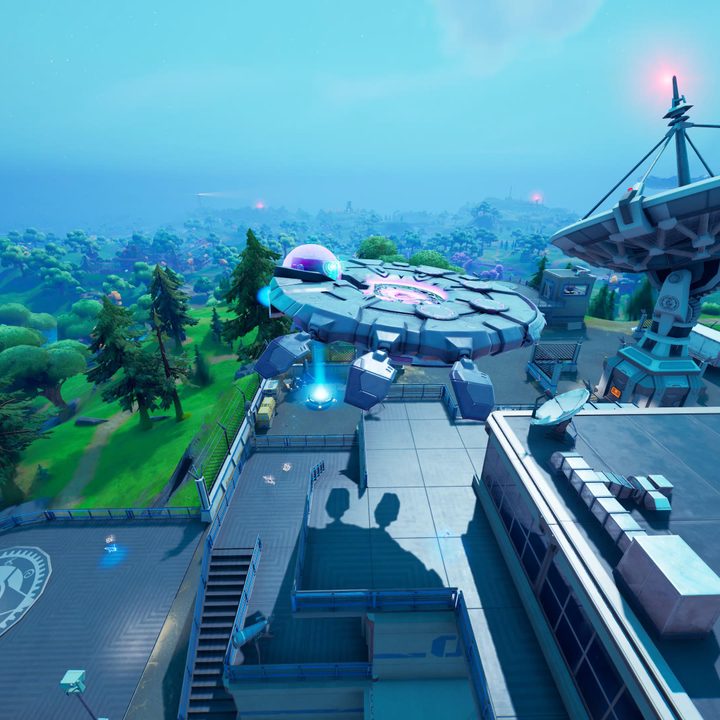 Flying saucer in Fortnite.