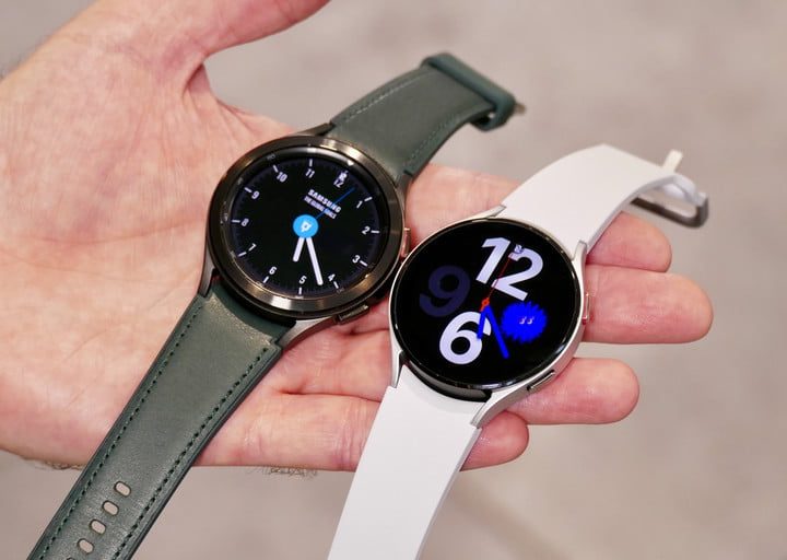 Galaxy Watch 4 Classic and Watch 4 side by side.