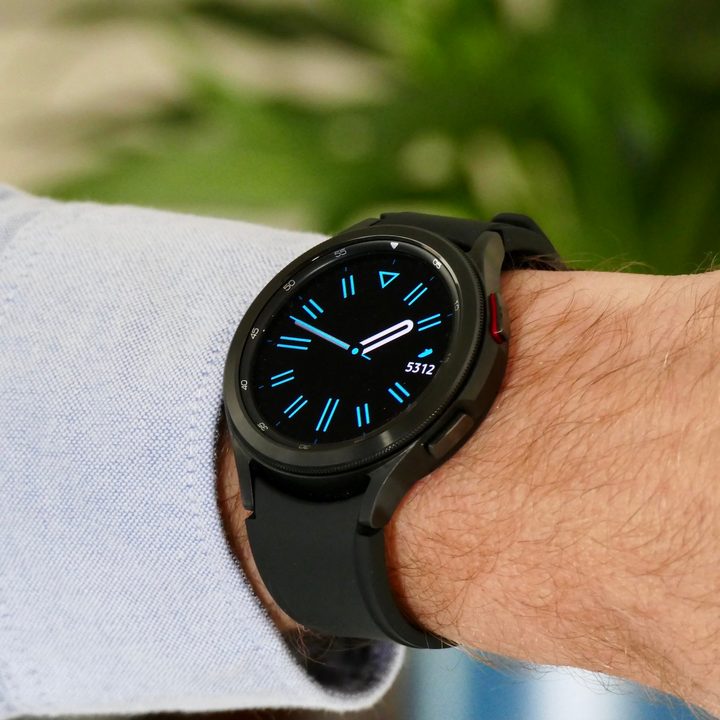 Samsung Galaxy Watch 4 Classic.