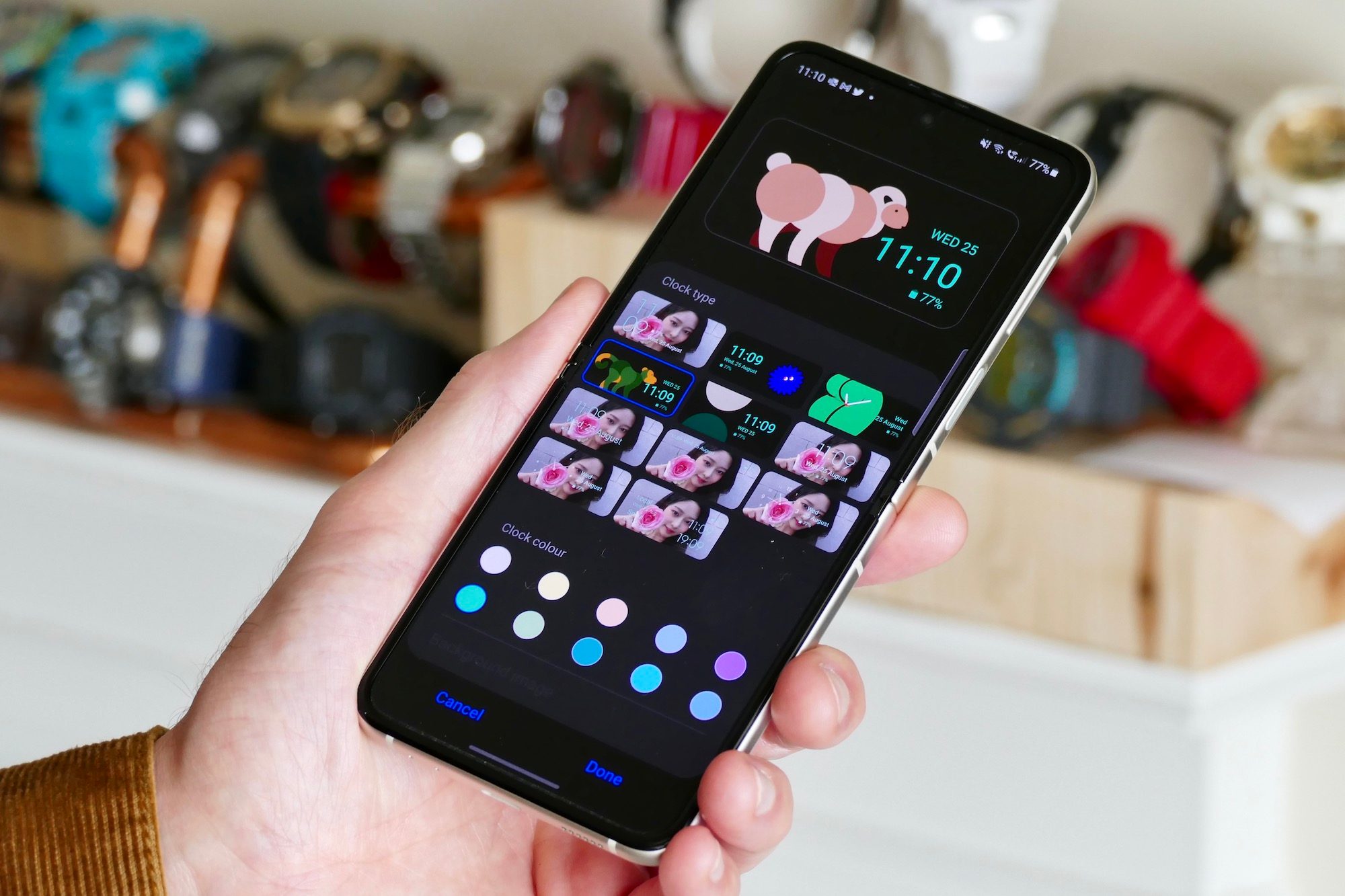 Settings for the Cover Screen on the Galaxy Z Flip 3.