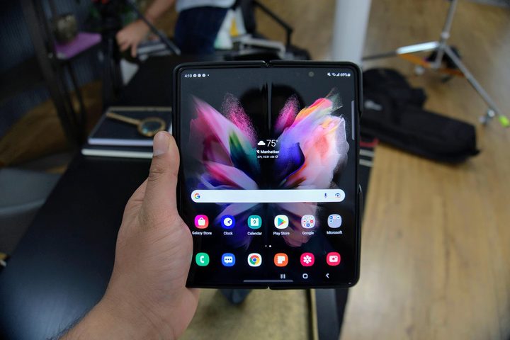 Samsung Galaxy Z Fold 3 Cases Feature image.