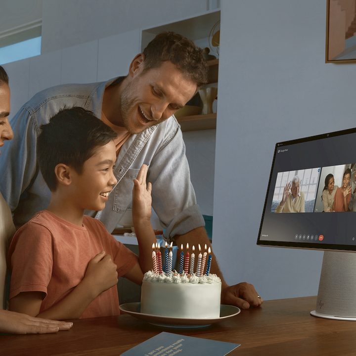 HP Chromebase features a conical speaker stand design.