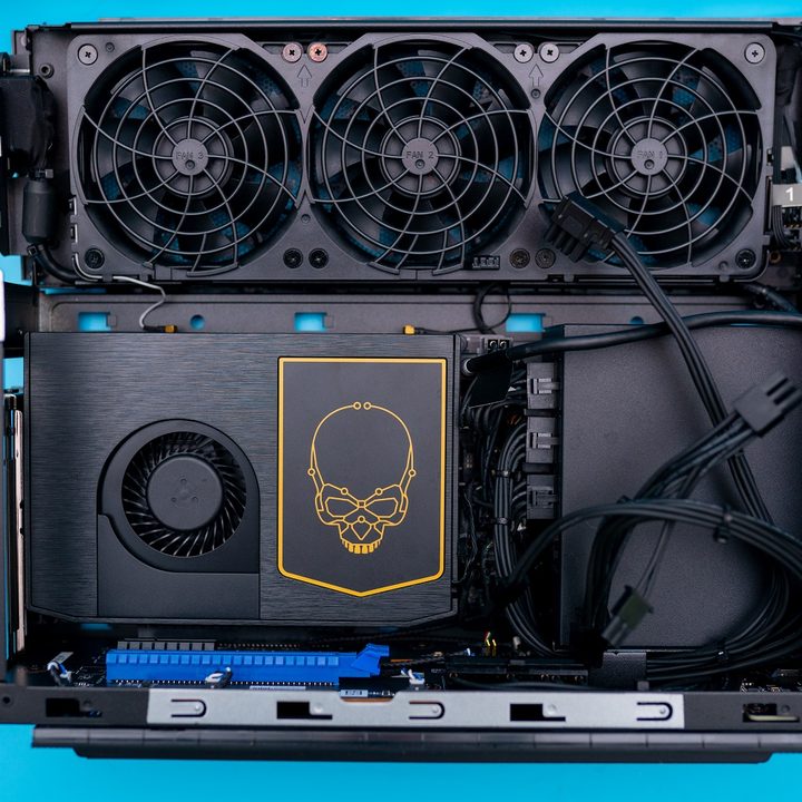 Intel NUC 11 Extreme without a GPU installed.