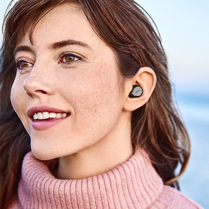 Jabra Elite 7 Pro.