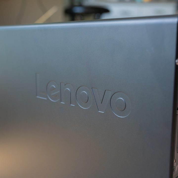 Lenovo logo on P620.