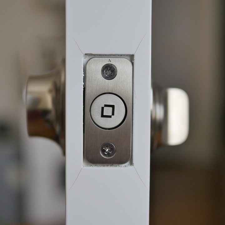 Side profile view showing the Level Lock (2021).