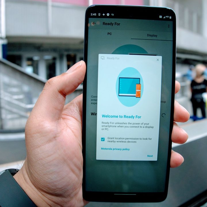 Motorola Edge Ready For screen.