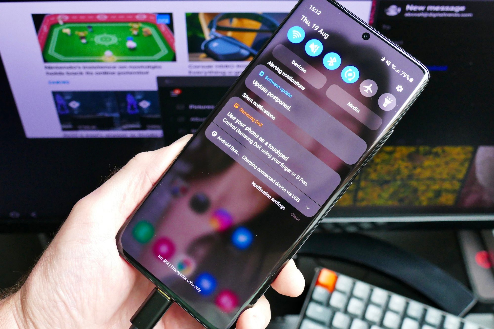 Option to use the Galaxy S21 Ultra's phone screen as a trackpad for DeX.