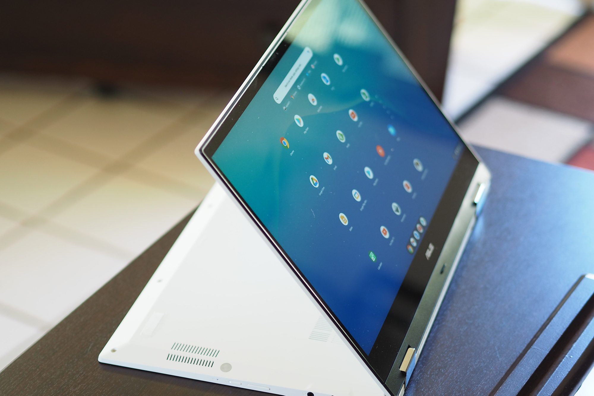 Asus Chromebook Flip C536 review: Flawed, but the price wins out