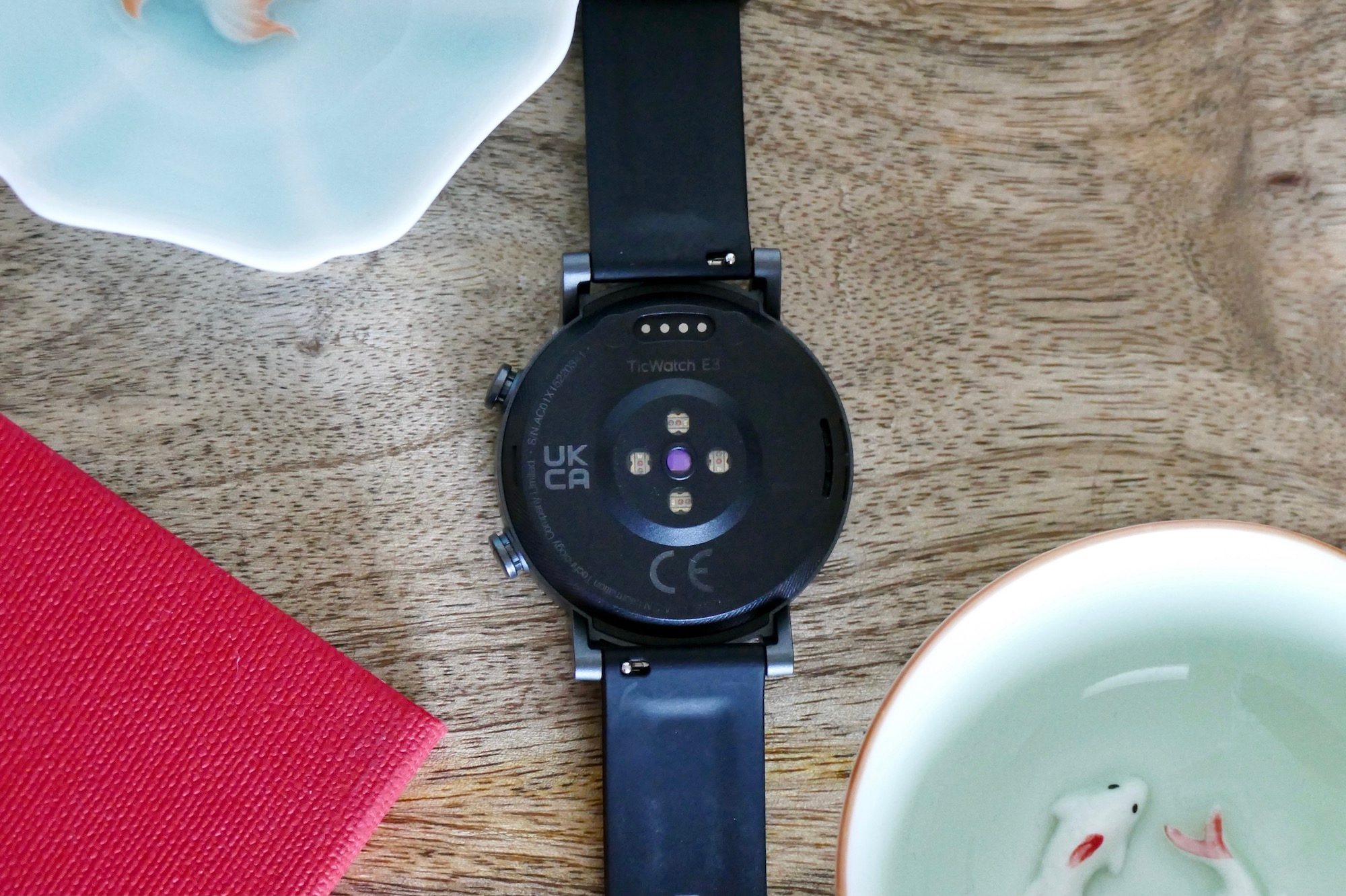 Mobvoi TicWatch E3\s heart rate sensor.