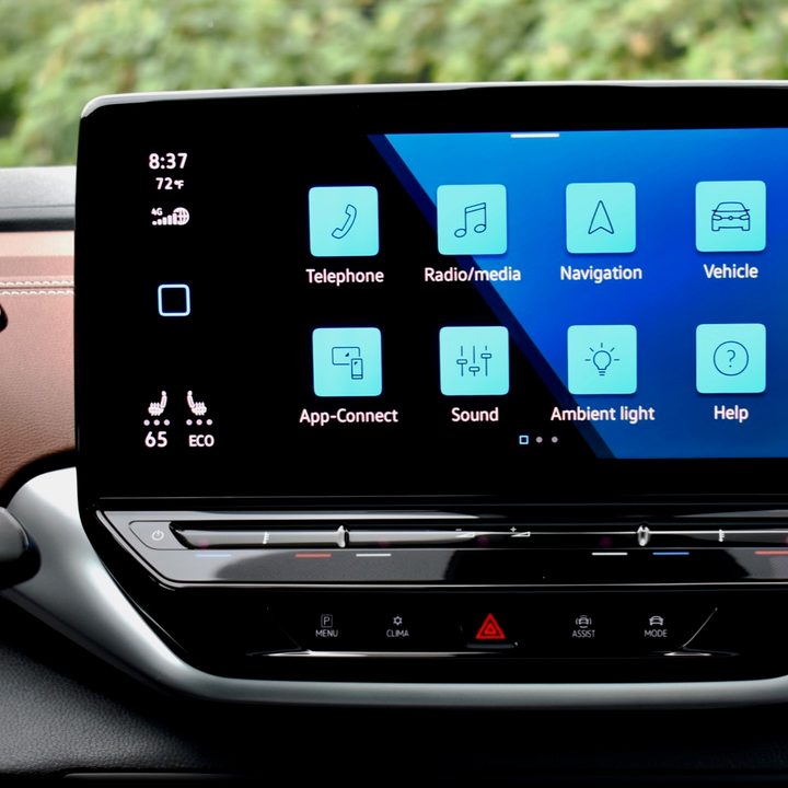 The 2021 Volkswagen ID.4 AWD's touchscreen.