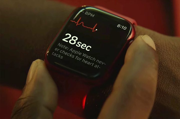 Person checking heart rate on the all new Apple Watch Series 7.