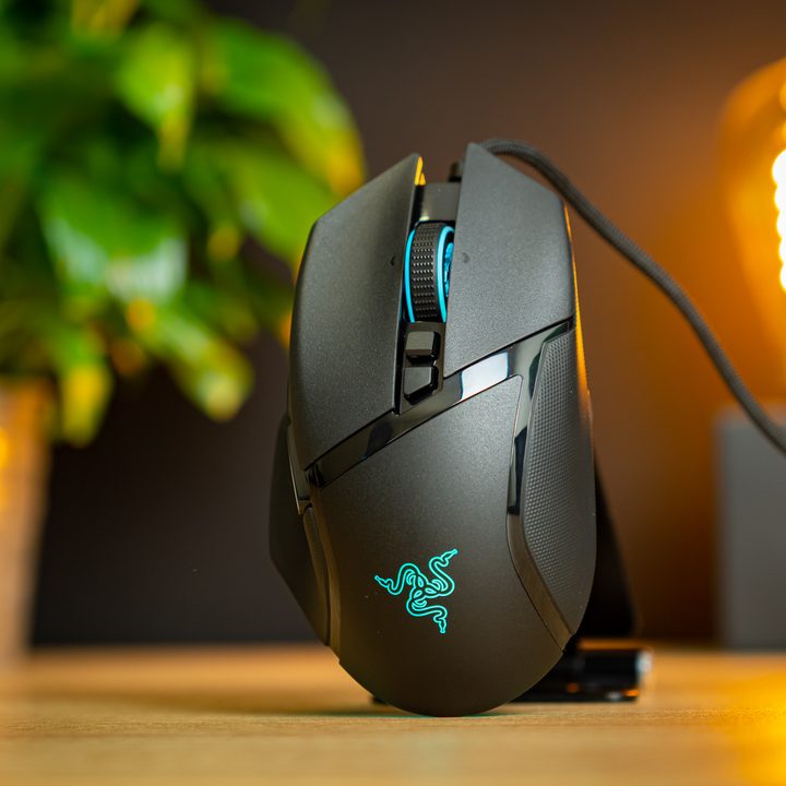 A view showing the top of the Razer Basilisk V3.