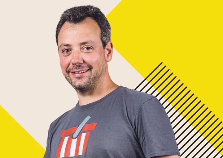 headshot of daniel undurraga
