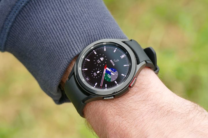 Galaxy Watch 4 Classic on the wrist.