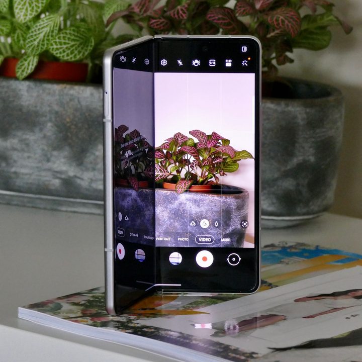 Camera viewfinder on the Galaxy Z Fold 3.