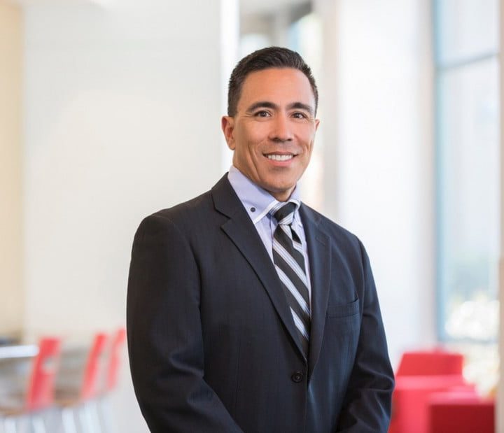 headshot of Guillermo Diaz Jr.