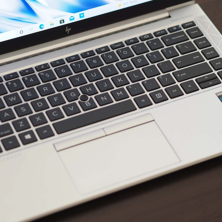 Closeup on the HP EliteBook 840 Aero G8 keyboard.