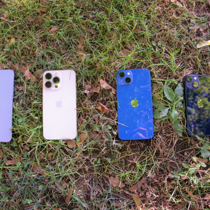 iPhone 13 models showing backs.