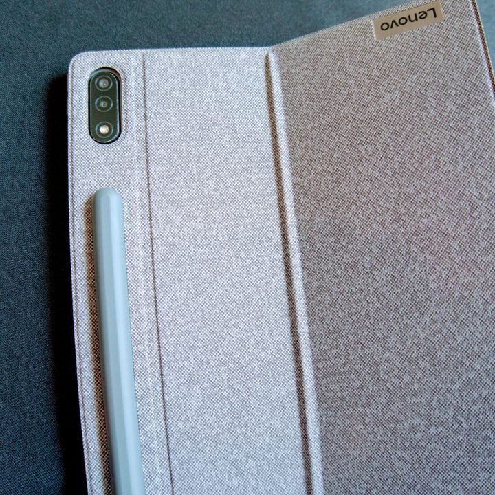 Lenovo P12 Pro pen attached.