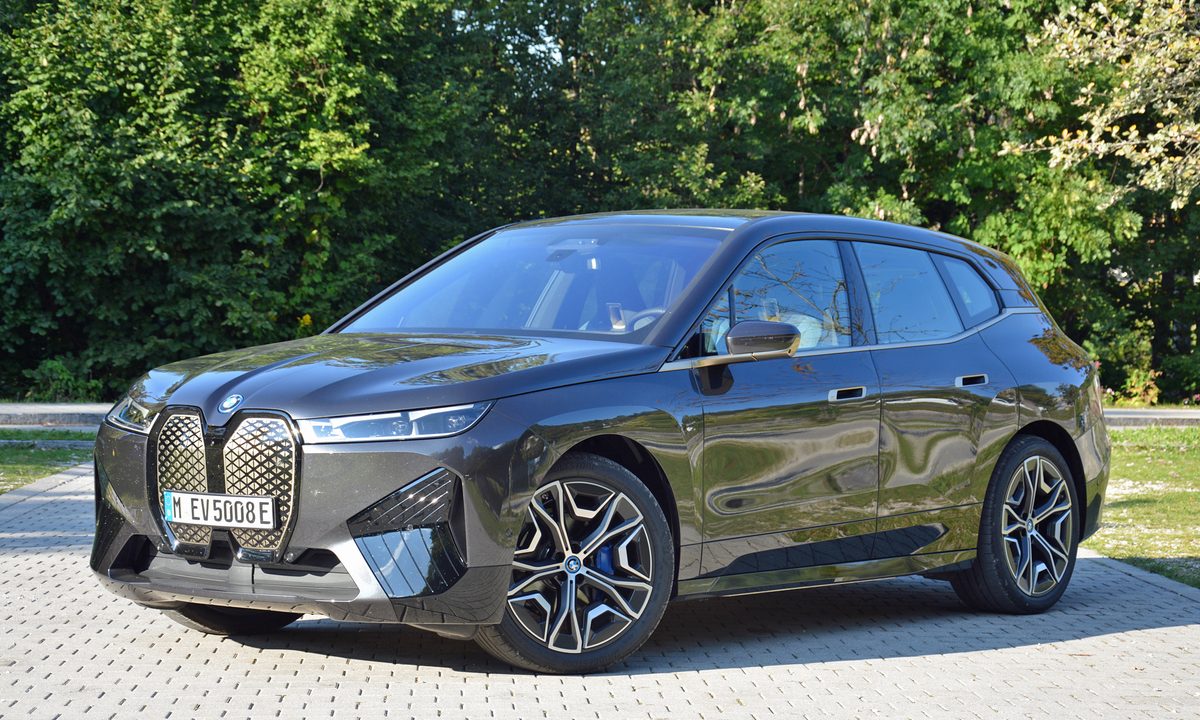 2022 BMW iX xDrive50i