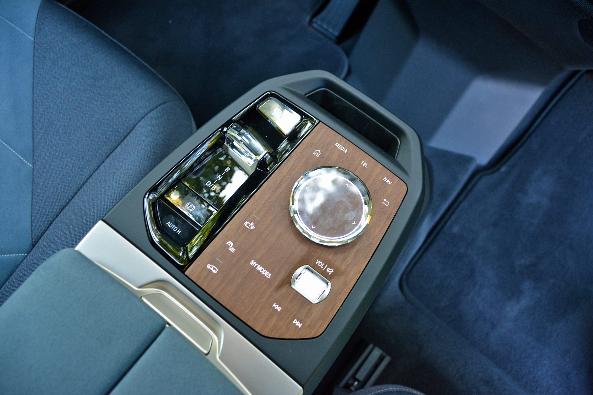 2022 BMW iX xDrive50i