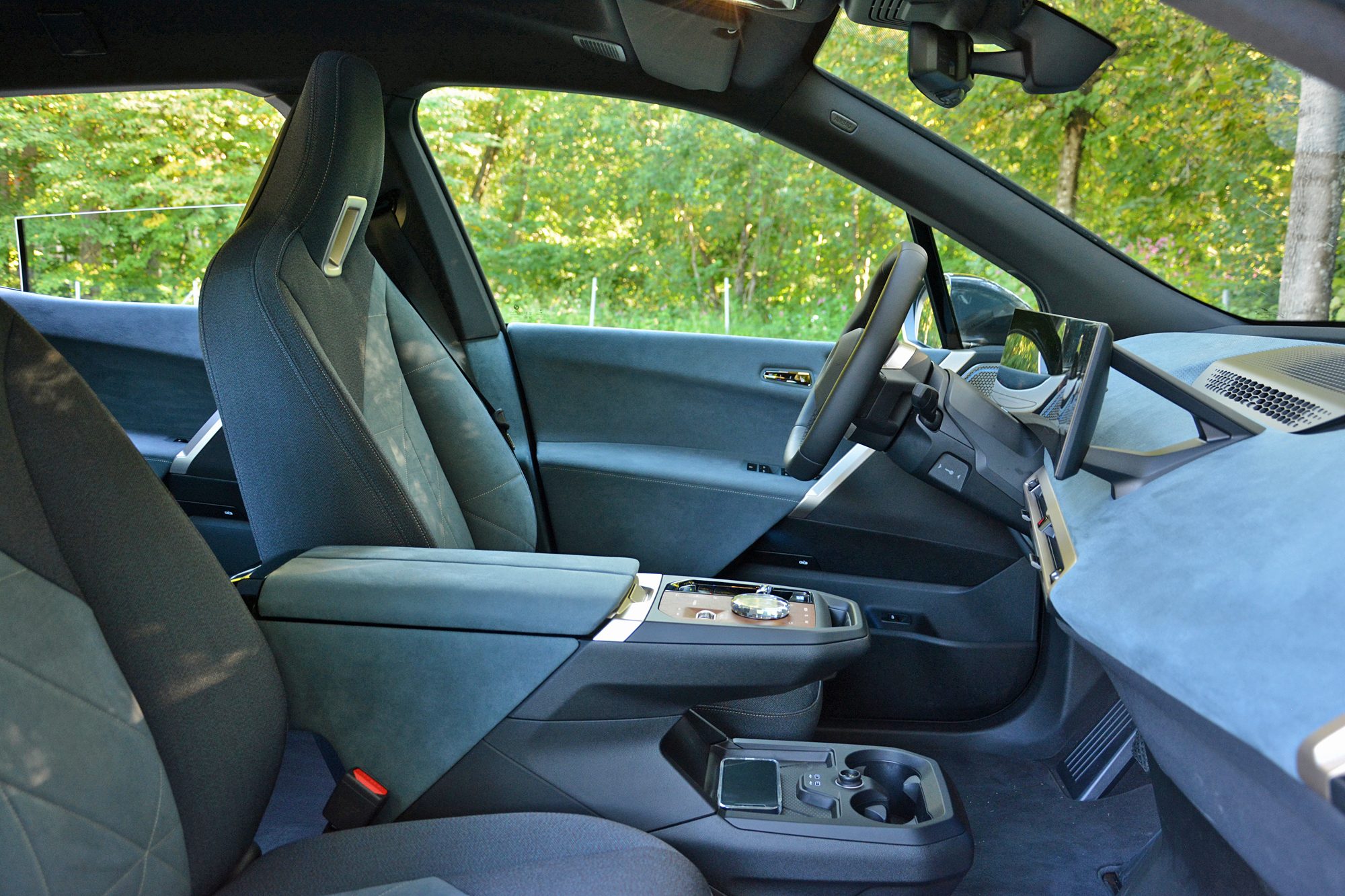 2022 BMW iX xDrive50i