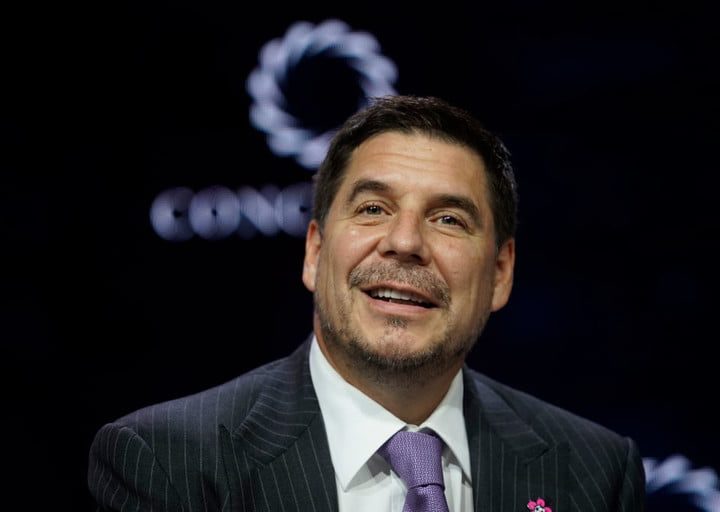 Headshot of Marcelo Claure