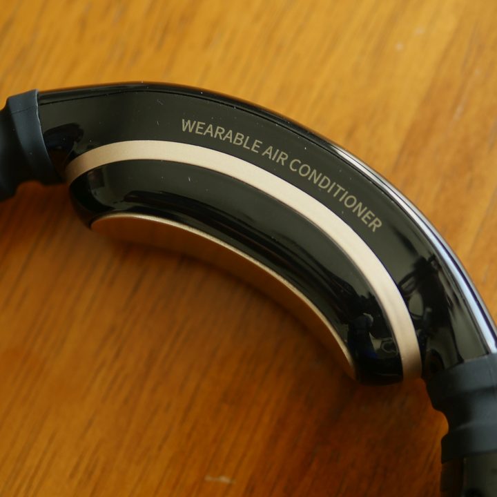 Ceramic plate on Torras Coolify wearable air conditioner.