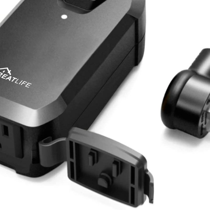 The Treatlife Outdoor Dimmer Plug.