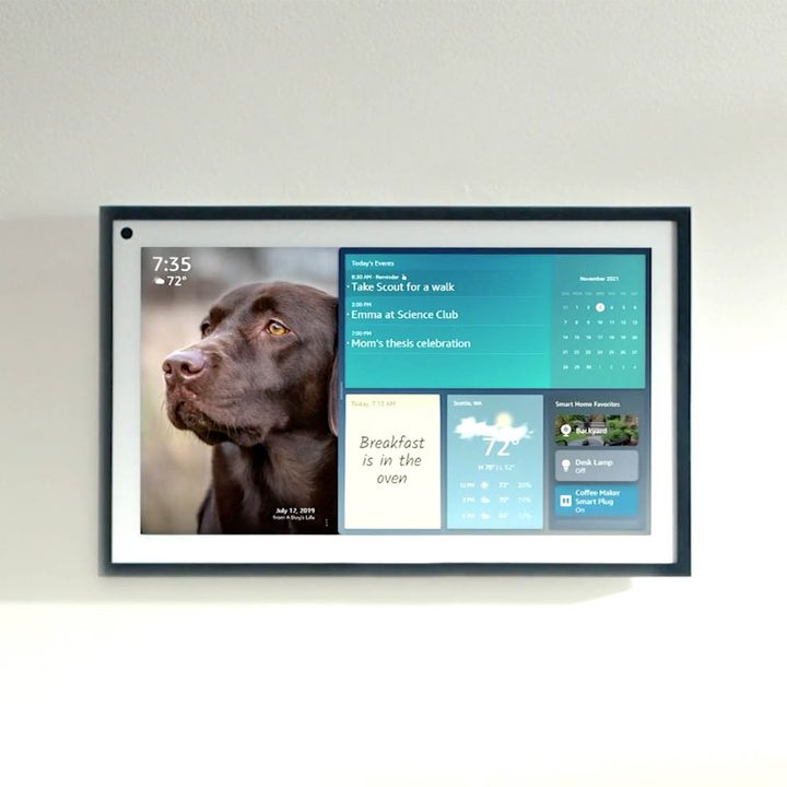 Amazon Echo Show 15 lifestyle image.