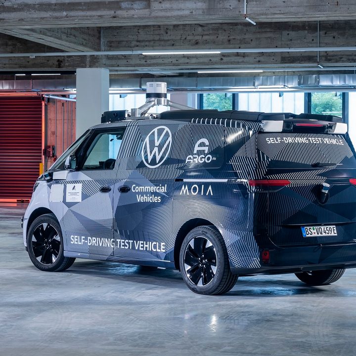 volkswagen unveils argo ai powered id buzz ad electric van