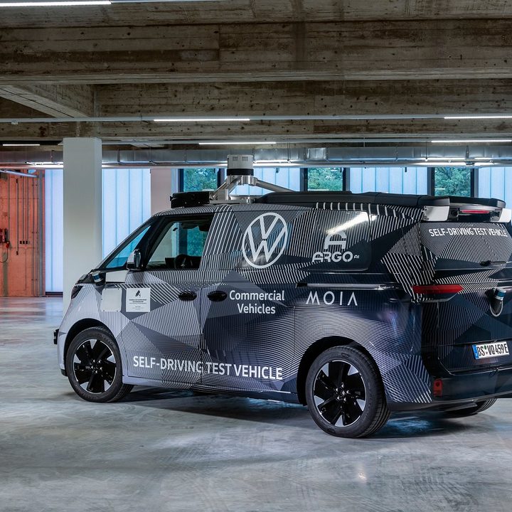 volkswagen unveils argo ai powered id buzz ad electric van