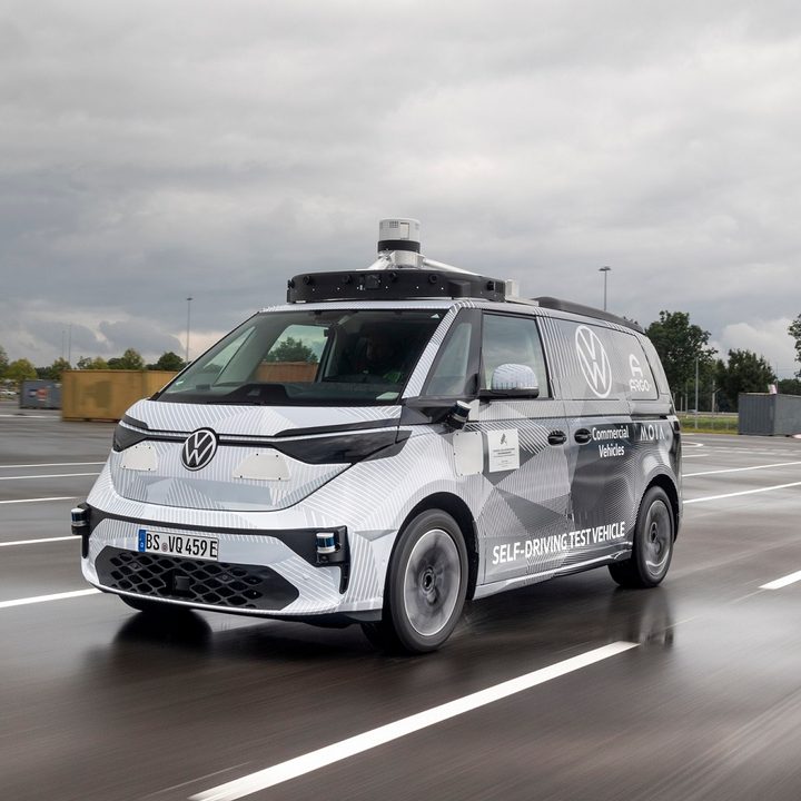 volkswagen unveils argo ai powered id buzz ad electric van