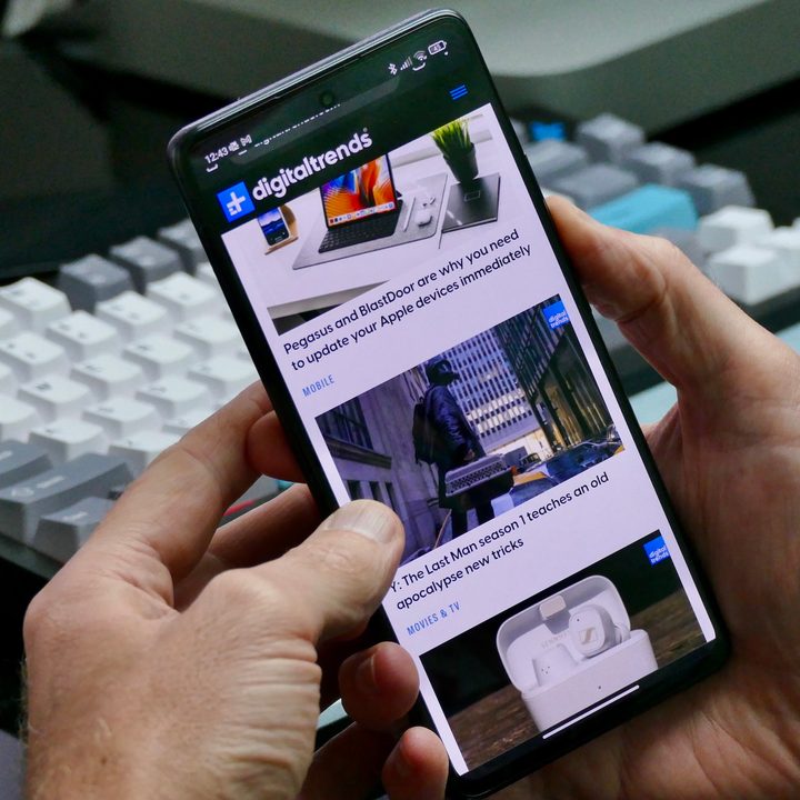 Chrome displayed on the Xiaomi 11T Pro.