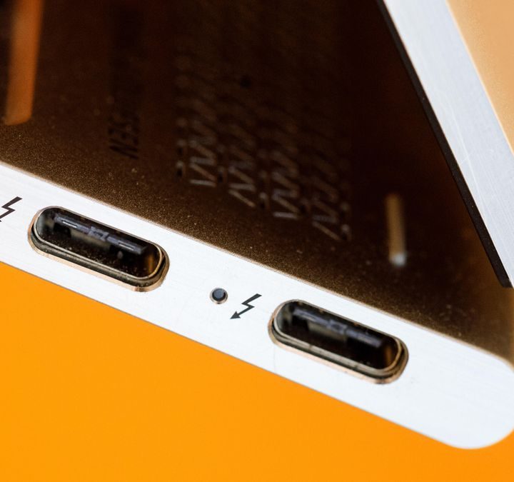 A Thunderbolt 4 port on a laptop.