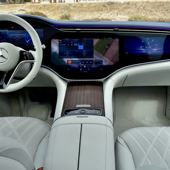 Hyperscreen display in the 2022 Mercedes-Benz EQS.