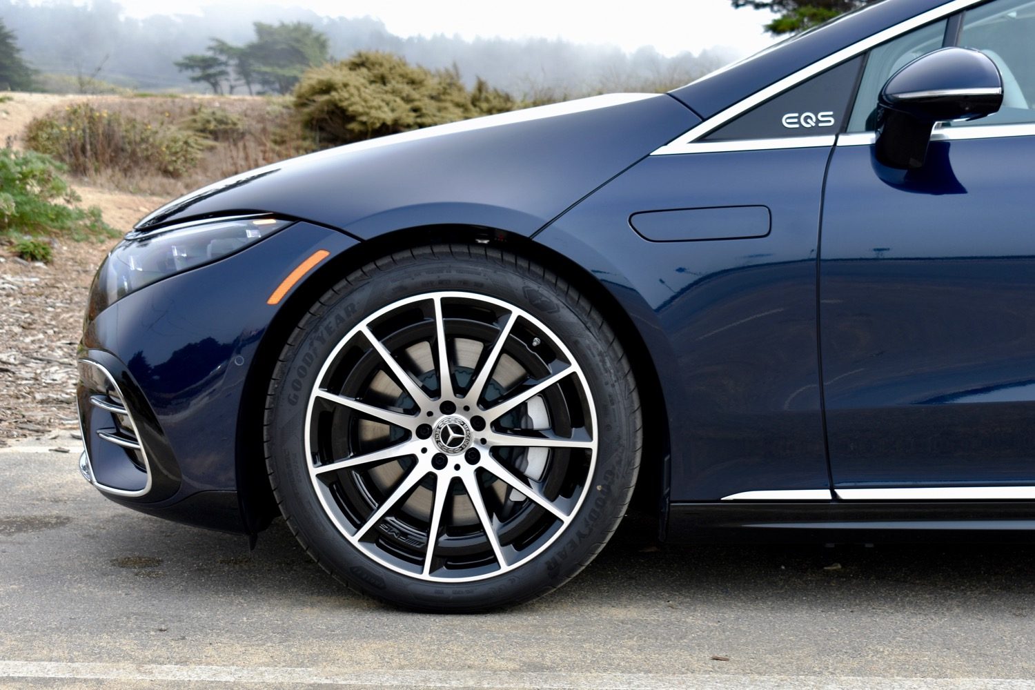 2022 Mercedes-Benz EQS detail view.
