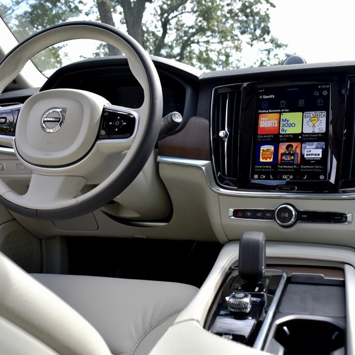 Interior of the 2022 Volvo V90 Cross Country.
