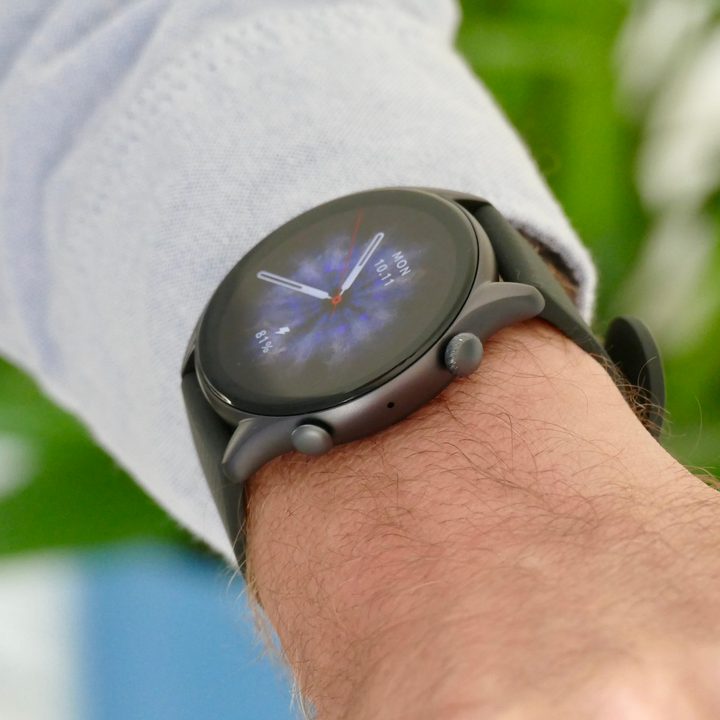 The Amazfit GTR 3 Pro seen from the side on the wrist.