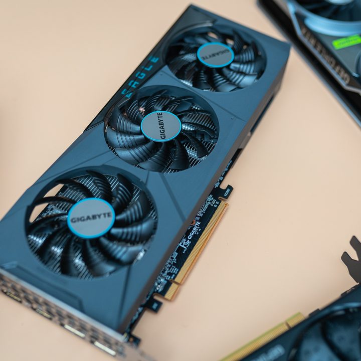 AMD RX 6600 among other graphics cards.
