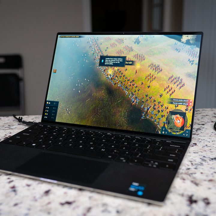 XPS 13 running Age of Empires IV.