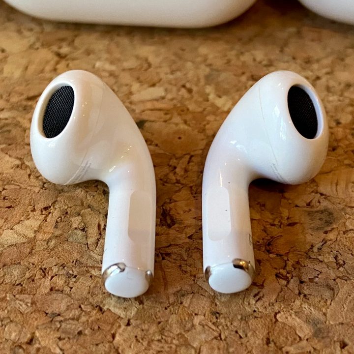 Apple AirPods 3.