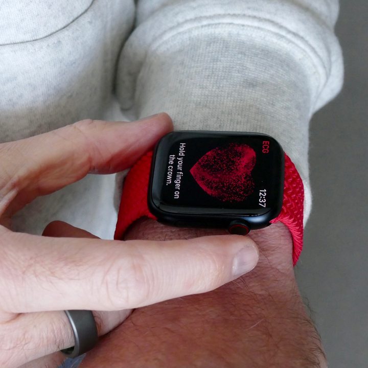 ECG on the Apple Watch Series 7.